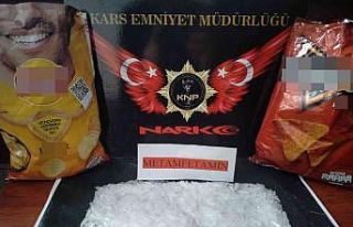 Kars’ta uyuşturucuyu cips paketine sakladılar