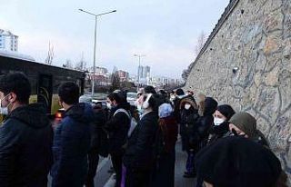 Kartal’da İETT otobüsü yolda kaldı, trafik felç...