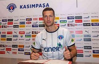 Kasımpaşa, Uros Spajic’i renklerine bağladı