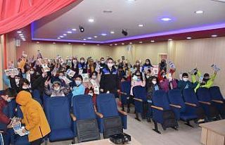 Kastamonu’da öğrencilere sosyal medya bağımlılığı...