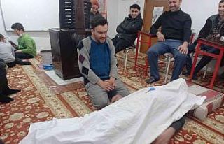 Kayakent mahallesinde vatandaşlara cenaze yıkama...