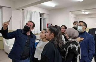 Kaymakam’dan ikiz kardeşlere telekonferansla baba...