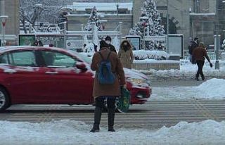 Kayseri’de kar yağışı kenti beyaza bürüdü