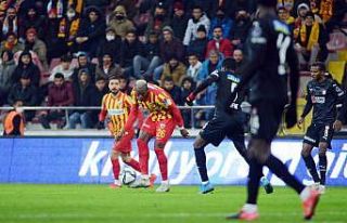 Kayserisporlu Thiam gol krallığını kovalıyor