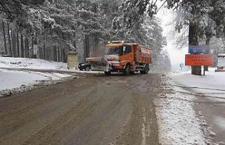 Kazdağları’na beklenen kar geldi