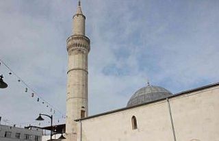 Kilis’te roketlerin hedefi olan camide saldırının...