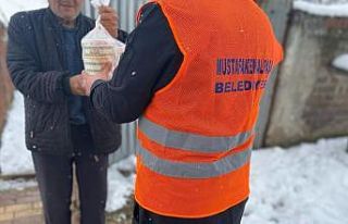 Kimsesizlere sıcak yuva ve sıcak aş