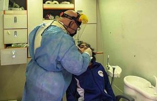 Kır Çiçekleri’nin kız çocukları diş kontrolünden...