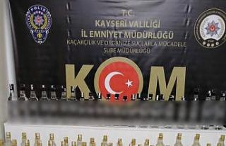 Kiraladığı evde sahte alkol üreten şahıs gözaltına...