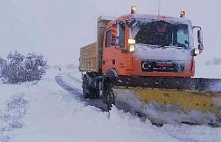 Kırıkkale’de karın kapattığı 21 köy yolu...
