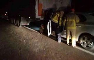 Kırıkkale’de otomobil tıra çarptı: 1 yaralı