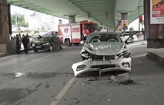 Kırmızı ışık ihlali yapan sürücü kazaya neden...