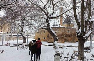 Kırşehir’de kar yağışı yeniden başladı