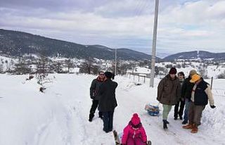 Kızak şenliği renkli görüntülere sahne oldu