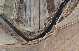 Kızılırmak nehrini besleyen Delice ırmağı alarm...