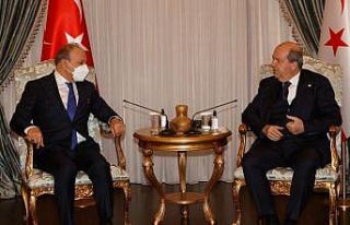 KKTC’de Şimşek, Tatar buluşması