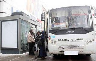 Klimalı duraklar kış aylarında vatandaşları...