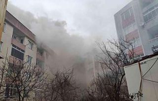 Kocaeli’de korkutan yangın: 2 kişi dumandan etkilendi