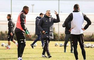 Kocaelispor’da Mehmet Altıparmak sahaya indi