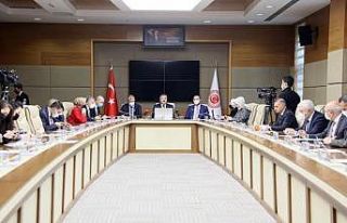 Kolaylı: "İnternet kanunu acilen çıkarılmalı"