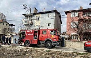 Konya’da binada çıkan yangın korkuttu