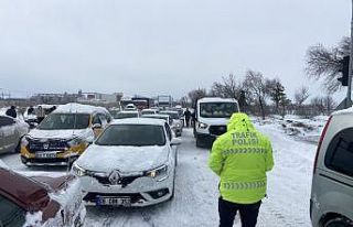 Konya’da kar ve tipi ulaşımı olumsuz etkiledi