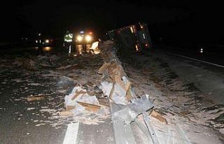 Konya’da tır devrildi: 1 yaralı
