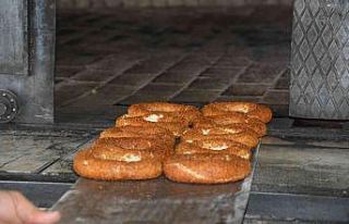 Korkuteli ilçesinde ekmek ve simit 3 TL oldu