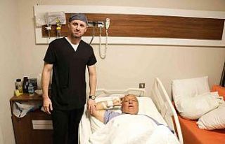Kötü huylu tümör alındı prostattan kurtuldu