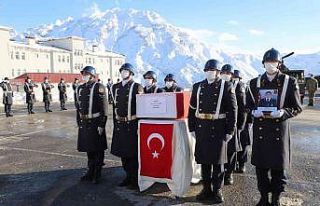 Köylülerin cenazesini almak için seferber olduğu...