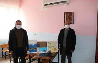 Kozan Belediyesinden okula robotik kodlama seti