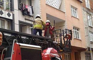 Küçükçekmece’de çocukların çakmakla oyunu...