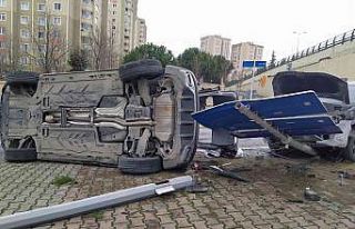 Küçükçekmece’de kavşakta kontrolsüz sürücüler...