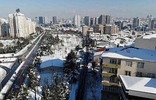 Küçükçekmece’de semt pazarı kar nedeniyle kurulamadı