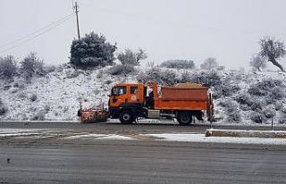 Kula’da karla mücadele