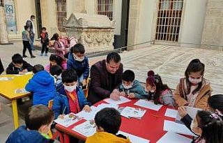 Kültür ve Turizm Müdürlüğü, öğrencileri müzelere...