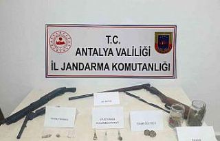 Kumluca’da uyuşturucu operasyonu