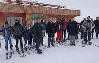 Kur’an muhafızları kayak merkezinde buluştu