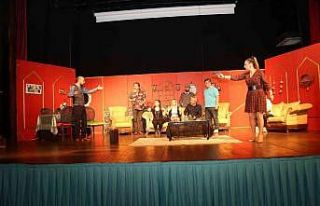 "Kurtar Beni Damat" oyunu sahnelendi