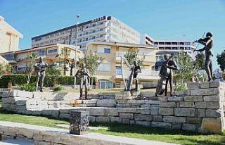 Kuşadası, daha yeşil bir kent olma yolunda hızla...