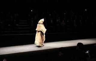 Kutnu kumaşı tanıtım defilesinde tam not aldı