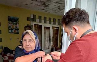 Kuyucak’ta evde aşı hizmeti aralıksız sürüyor