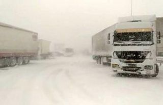 Kuzey Marmara Otoyolunda yaklaşık 30 araç birbirine...