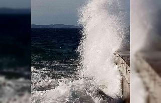 Lodos Erdek ve Bandırma’da etkili oluyor