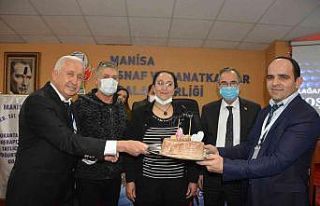 Lokantacılar Odası kongresinde pastalı kutlama