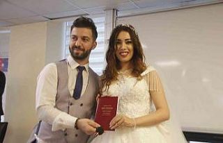 Maden işçisi, Tunuslu Marva Hamouda’yla dünya...