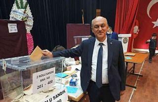 Madeni Sanatkarlar Odası’nda Dündar güven tazeledi