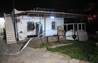 Mahalleli deprem sandı: Duvar yıkıldı, evler tahliye...