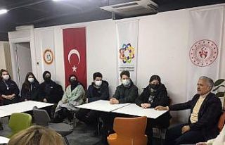 Manisa Ticaret Borsası Anadolu Lisesi öğrencileri...