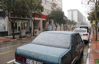 Manisa’da kar yağışı başladı